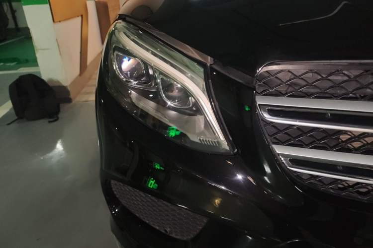 Used Mercedes-Benz GLE 2017 GLE 320 4MATIC Dynamic Model Right Front Headlight