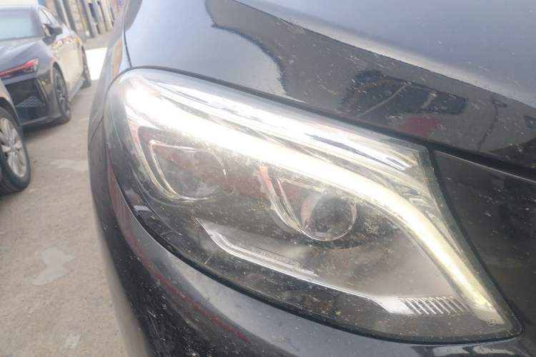 Used Mercedes-Benz GLE 2017 GLE 320 4MATIC Luxury Model Right Front Headlight