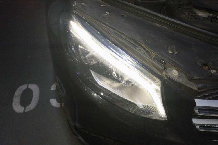 Used Mercedes-Benz GLE 2017 GLE 320 4MATIC Dynamic Model Right Front Headlight
