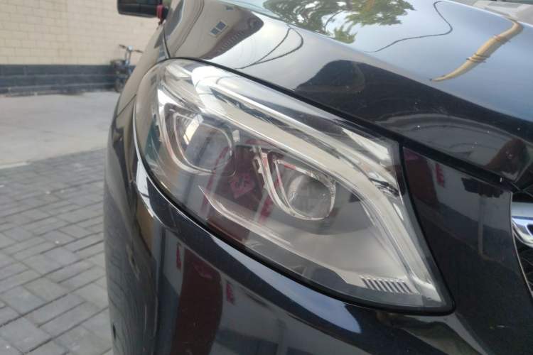 Used Mercedes-Benz GLE 2017 GLE 320 4MATIC Dynamic Model Right Front Headlight
