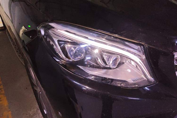 Used Mercedes-Benz GLE 2017 GLE 320 4MATIC Luxury Model Right Front Headlight