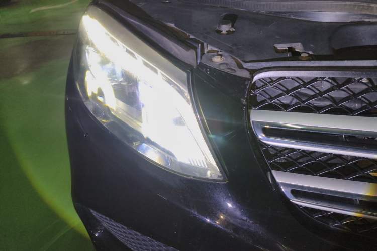 Used Mercedes-Benz GLE 2017 GLE 320 4MATIC Dynamic Model Right Front Headlight