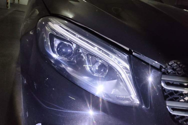 Used Mercedes-Benz GLE 2017 GLE 320 4MATIC Luxury Model Right Front Headlight