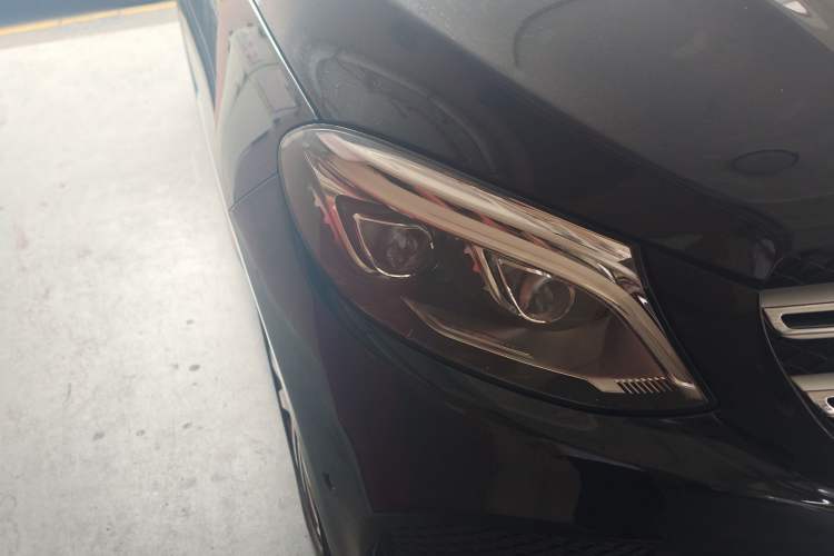 Used Mercedes-Benz GLE 2017 GLE 320 4MATIC Dynamic Model Right Front Headlight