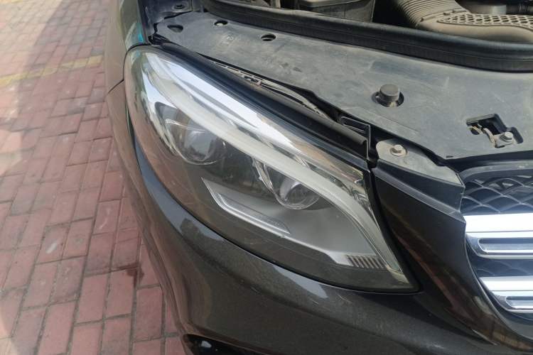 Used Mercedes-Benz GLE 2017 GLE 320 4MATIC Dynamic Model Right Front Headlight