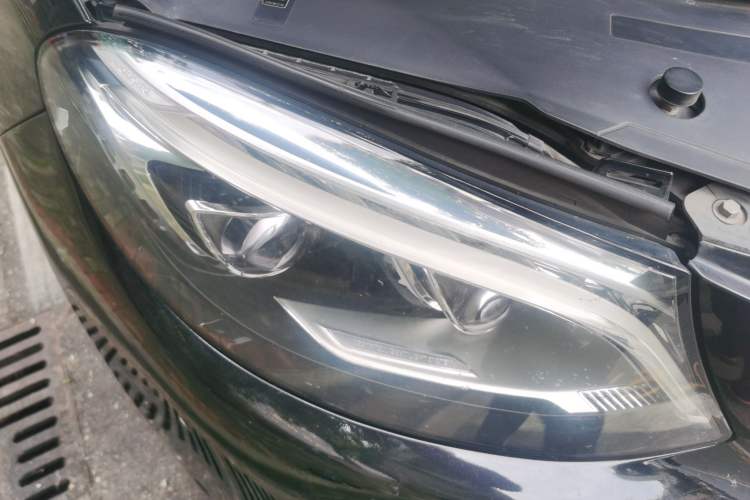 Used Mercedes-Benz GLE 2017 GLE 320 4MATIC Dynamic Model Right Front Headlight