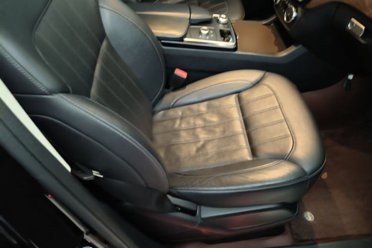 Used Mercedes-Benz GLE 2017 GLE 320 4MATIC Dynamic Model Right Front Seat