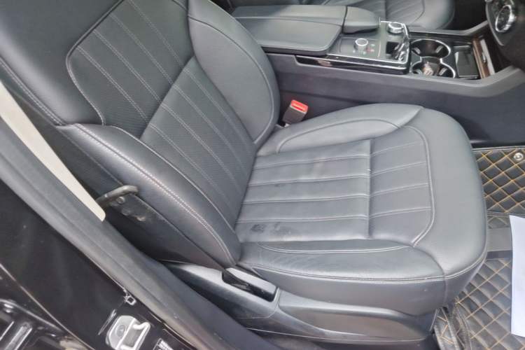 Used Mercedes-Benz GLE 2017 GLE 320 4MATIC Dynamic Model Right Front Seat