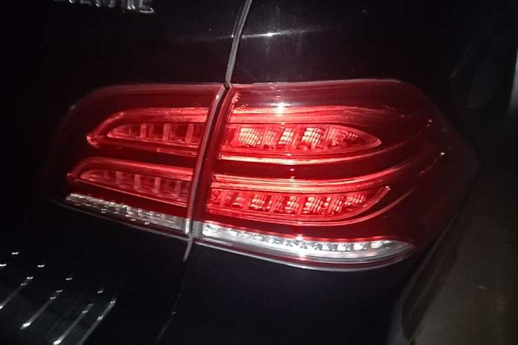 Used Mercedes-Benz GLE 2017 GLE 400 4MATIC Right Rear Taillight