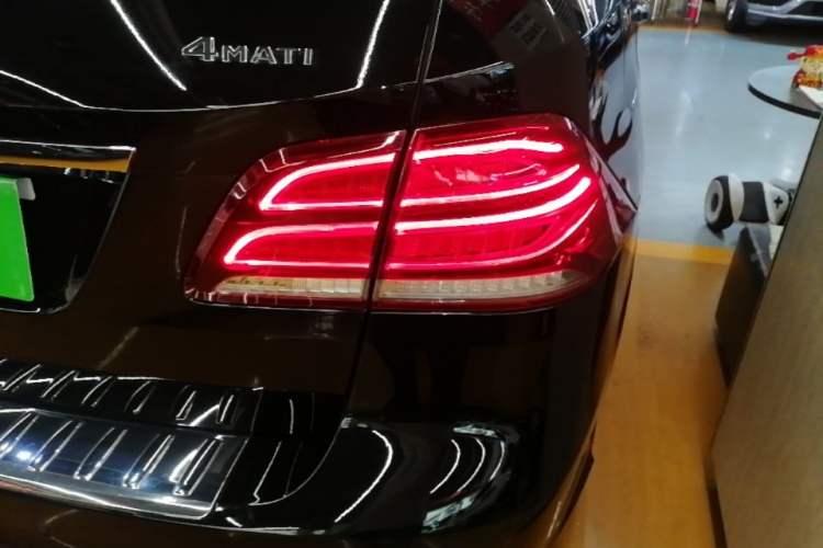 Used Mercedes-Benz GLE 2017 GLE 320 4MATIC Dynamic Model Right Rear Taillight