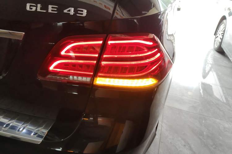 Used Mercedes-Benz GLE 2017 GLE 320 4MATIC Dynamic Model Right Rear Taillight