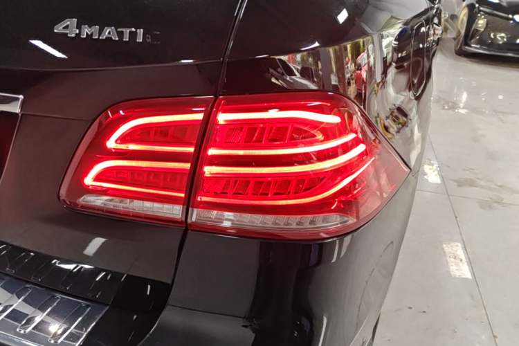 Used Mercedes-Benz GLE 2017 GLE 320 4MATIC Dynamic Model Right Rear Taillight