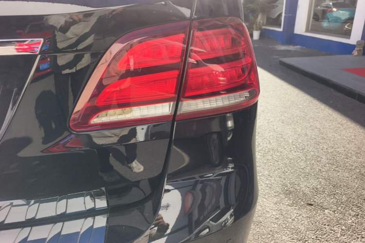 Used Mercedes-Benz GLE 2017 GLE 320 4MATIC Dynamic Model Right Rear Taillight