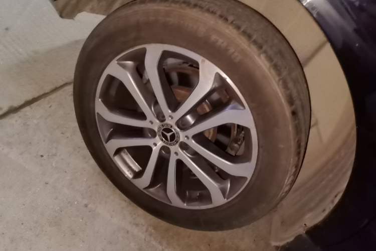 Used Mercedes-Benz GLE 2017 GLE 320 4MATIC Dynamic Model Right Rear Wheel Hub
