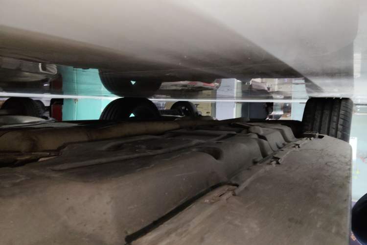 Used Mercedes-Benz GLE 2017 GLE 400 4MATIC Right Side Sill