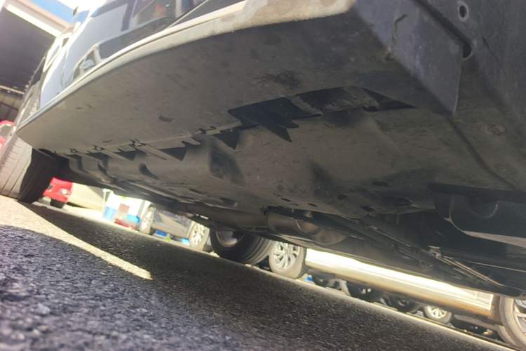 Used Mercedes-Benz GLE 2017 GLE 320 4MATIC Dynamic Model Right Side Sill