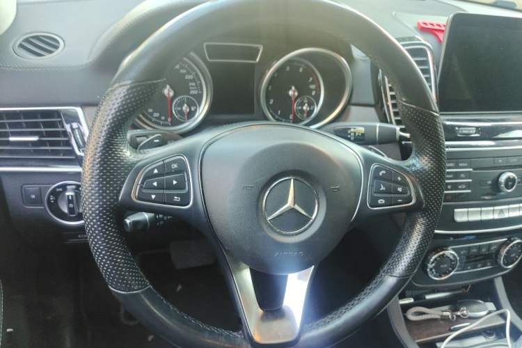Used Mercedes-Benz GLE 2017 GLE 400 4MATIC Steering Wheel