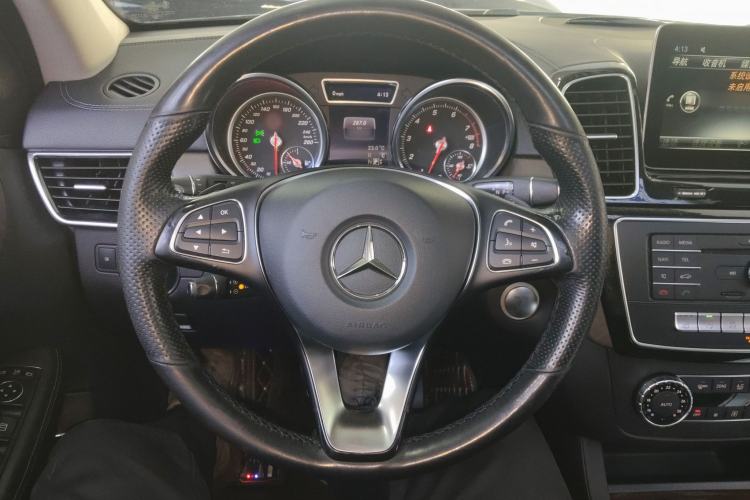 Used Mercedes-Benz GLE 2017 GLE 320 4MATIC Dynamic Model Steering Wheel