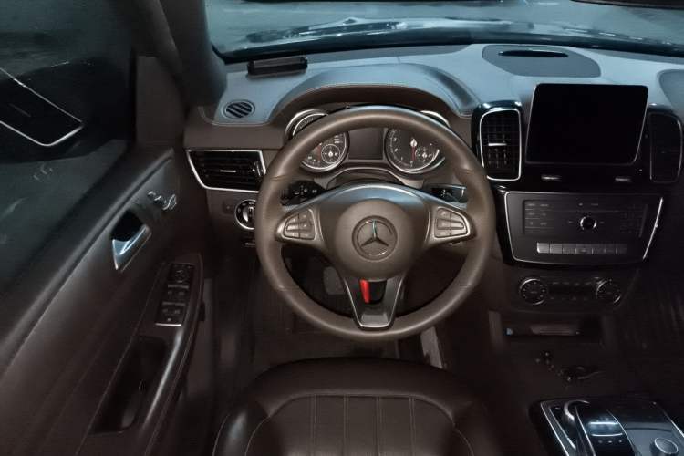 Used Mercedes-Benz GLE 2017 GLE 400 4MATIC Steering Wheel