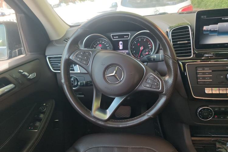 Used Mercedes-Benz GLE 2017 GLE 320 4MATIC Dynamic Model Steering Wheel