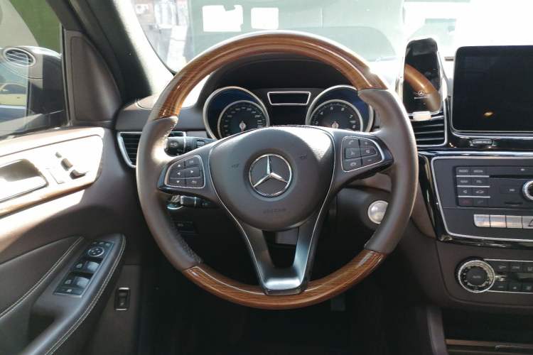Used Mercedes-Benz GLE 2017 GLE 400 4MATIC Steering Wheel