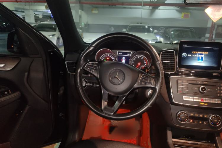 Used Mercedes-Benz GLE 2017 GLE 320 4MATIC Dynamic Model Steering Wheel
