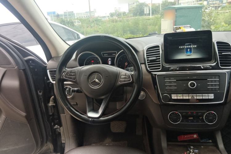 Used Mercedes-Benz GLE 2017 GLE 320 4MATIC Dynamic Model Steering Wheel