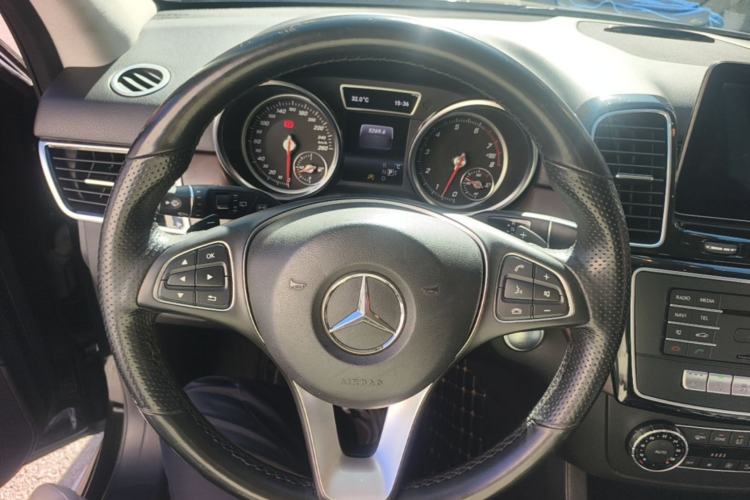 Used Mercedes-Benz GLE 2017 GLE 320 4MATIC Dynamic Model Steering Wheel