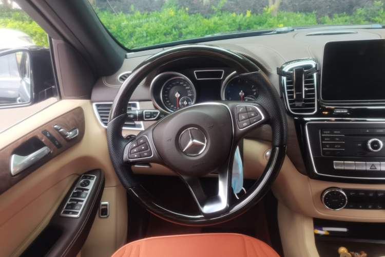 Used Mercedes-Benz GLE 2017 GLE 400 4MATIC Steering Wheel