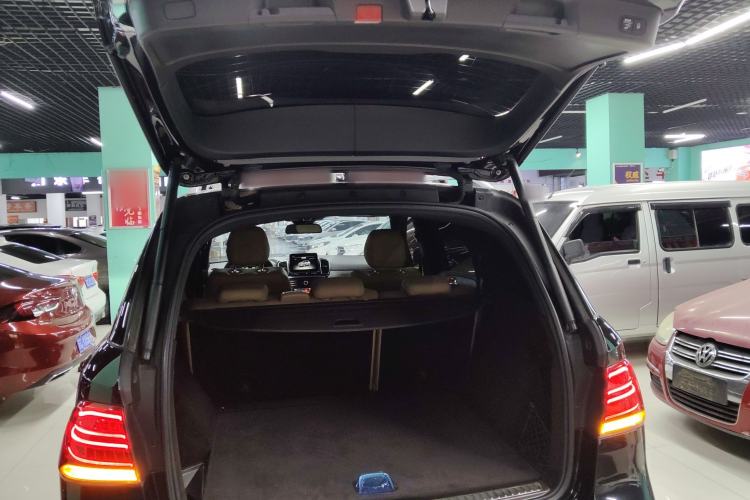 Used Mercedes-Benz GLE 2017 GLE 400 4MATIC Trunk