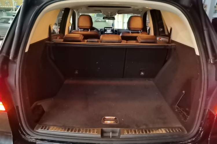 Used Mercedes-Benz GLE 2017 GLE 320 4MATIC Dynamic Model Trunk