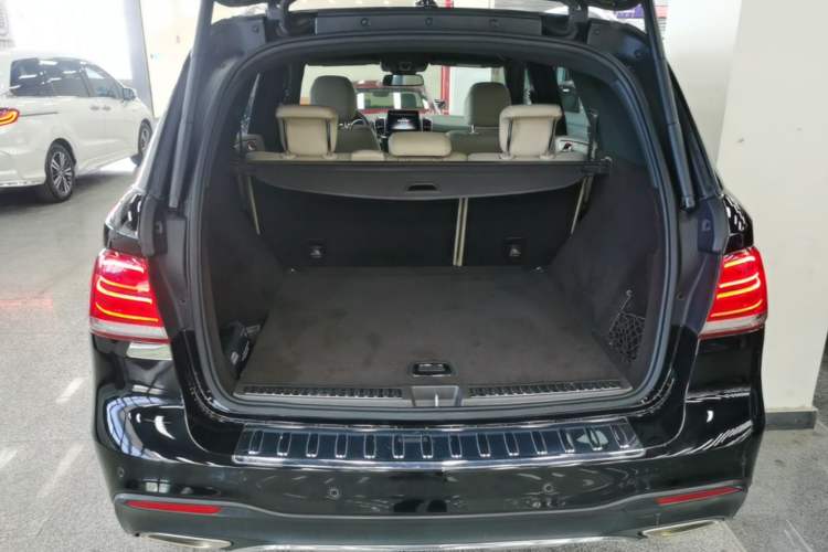 Used Mercedes-Benz GLE 2017 GLE 320 4MATIC Dynamic Model Trunk