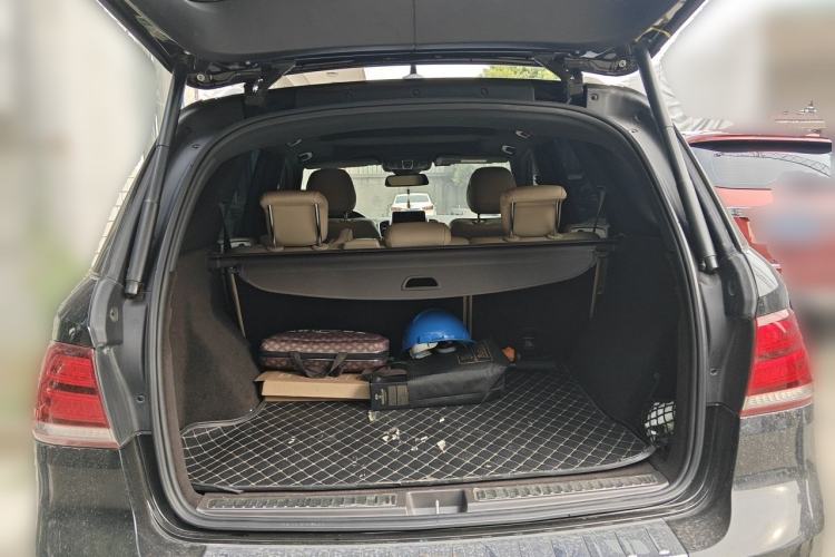 Used Mercedes-Benz GLE 2017 GLE 400 4MATIC Trunk