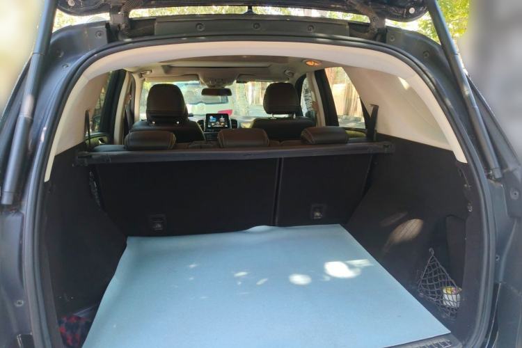 Used Mercedes-Benz GLE  Trunk