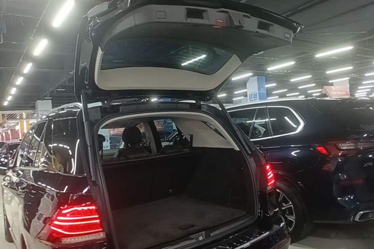 Used Mercedes-Benz GLE 2017 GLE 320 4MATIC Dynamic Model Trunk