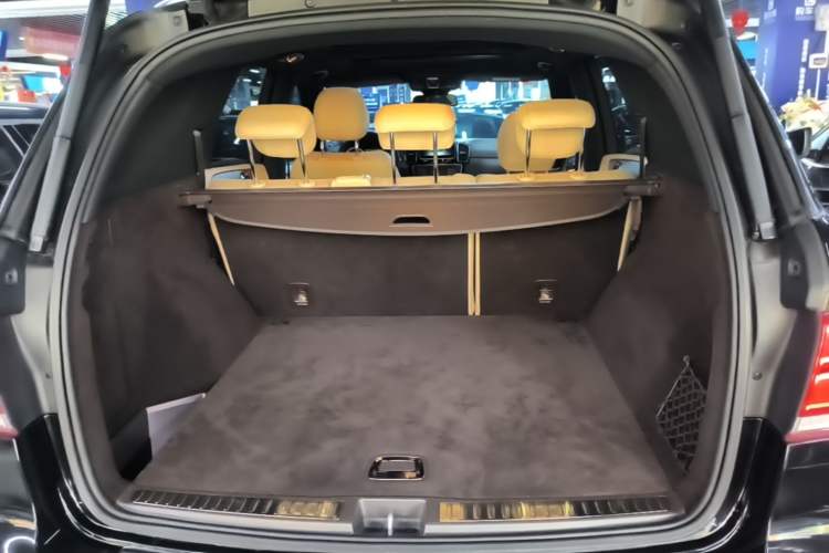 Used Mercedes-Benz GLE 2017 GLE 320 4MATIC Dynamic Model Trunk