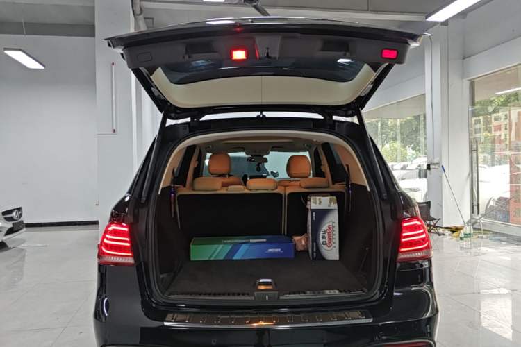 Used Mercedes-Benz GLE 2017 GLE 320 4MATIC Dynamic Model Trunk