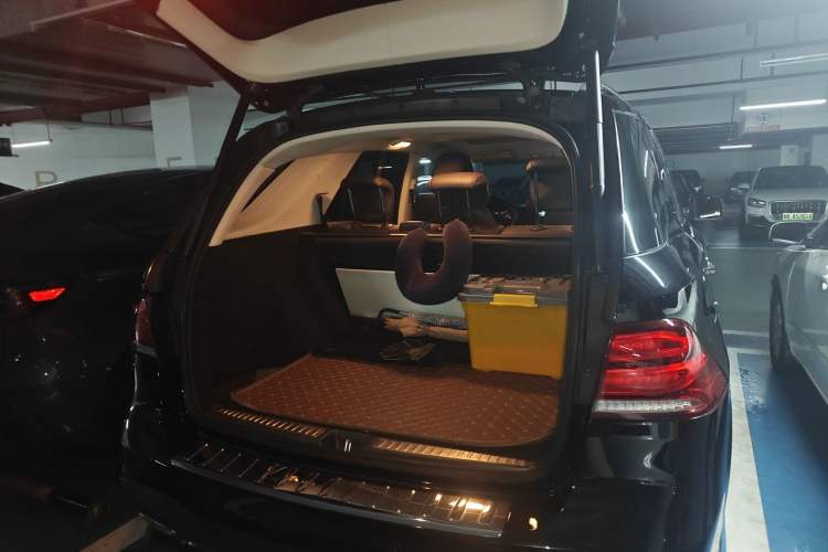 Used Mercedes-Benz GLE 2017 GLE 320 4MATIC Dynamic Model Trunk