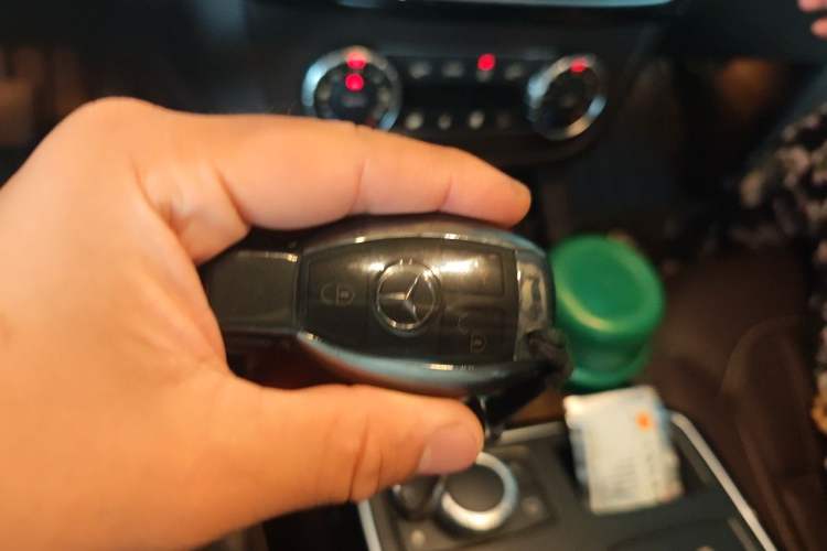 Used Mercedes-Benz GLE 2017 GLE 320 4MATIC Dynamic Model Vehicle Key