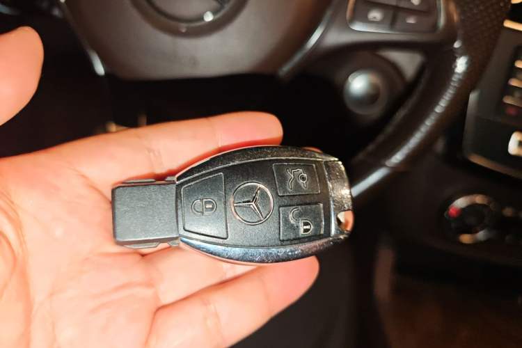 Used Mercedes-Benz GLE 2017 GLE 320 4MATIC Dynamic Model Vehicle Key