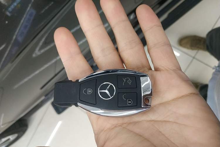 Used Mercedes-Benz GLE 2017 GLE 320 4MATIC Dynamic Model Vehicle Key