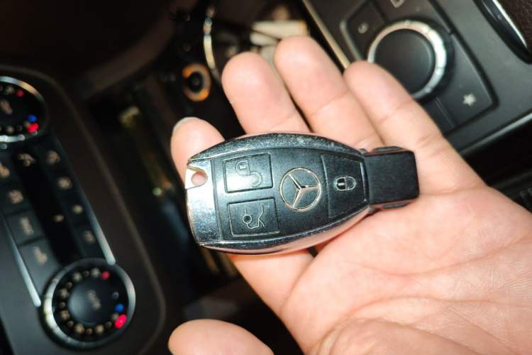 Used Mercedes-Benz GLE 2017 GLE 320 4MATIC Dynamic Model Vehicle Key