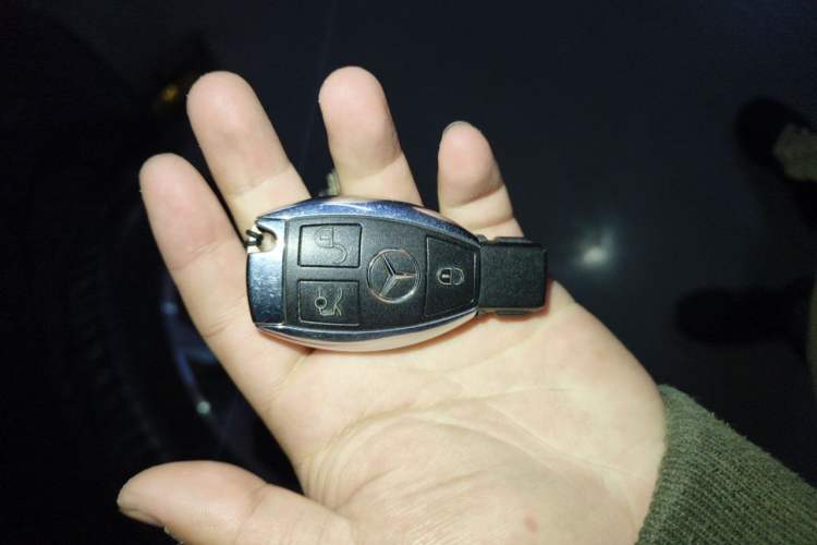 Used Mercedes-Benz GLE 2017 GLE 320 4MATIC Dynamic Model Vehicle Key