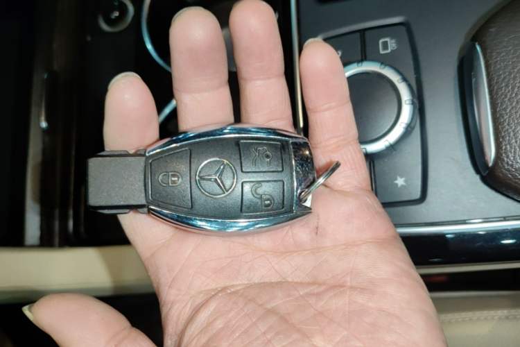 Used Mercedes-Benz GLE 2017 GLE 320 4MATIC Dynamic Model Vehicle Key