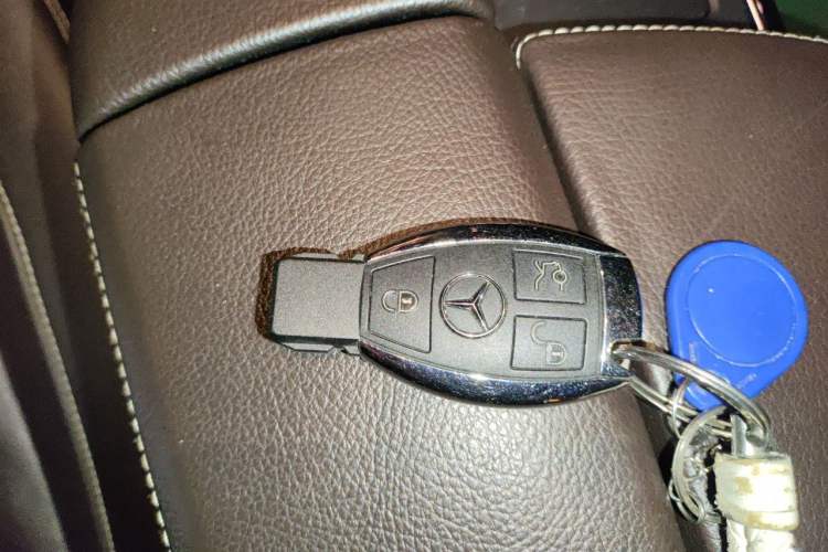 Used Mercedes-Benz GLE 2017 GLE 320 4MATIC Dynamic Model Vehicle Key