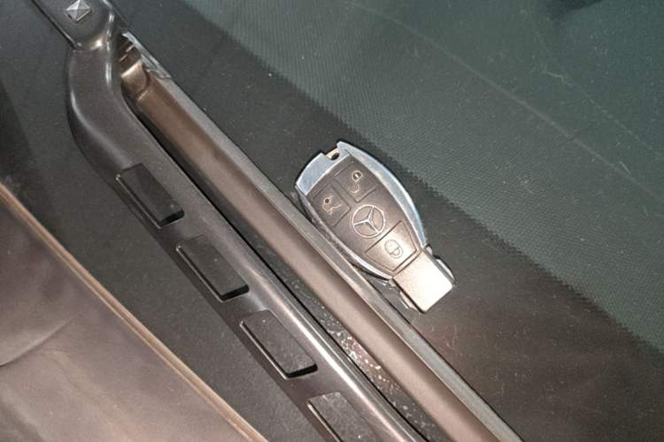 Used Mercedes-Benz GLE 2017 GLE 320 4MATIC Dynamic Model Vehicle Key
