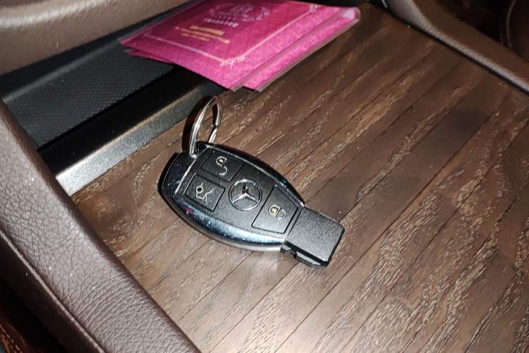 Used Mercedes-Benz GLE 2017 GLE 320 4MATIC Dynamic Model Vehicle Key