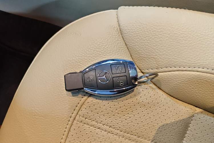 Used Mercedes-Benz GLE 2017 GLE 320 4MATIC Dynamic Model Vehicle Key