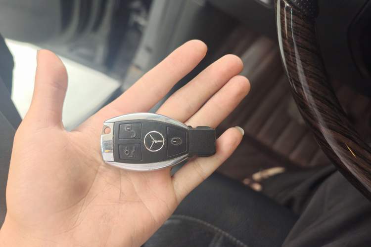 Used Mercedes-Benz GLE 2017 GLE 320 4MATIC Dynamic Model Vehicle Key