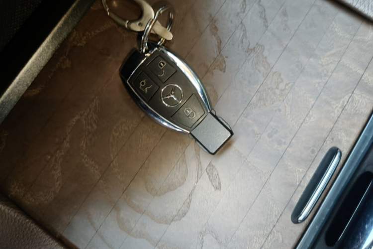 Used Mercedes-Benz GLE 2017 GLE 320 4MATIC Dynamic Model Vehicle Key